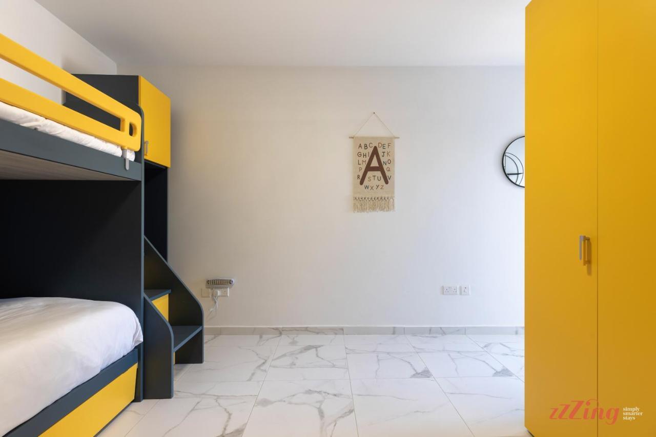 A Stunning Apartment With Spectacular Sea Views 세인트폴스베이 외부 사진