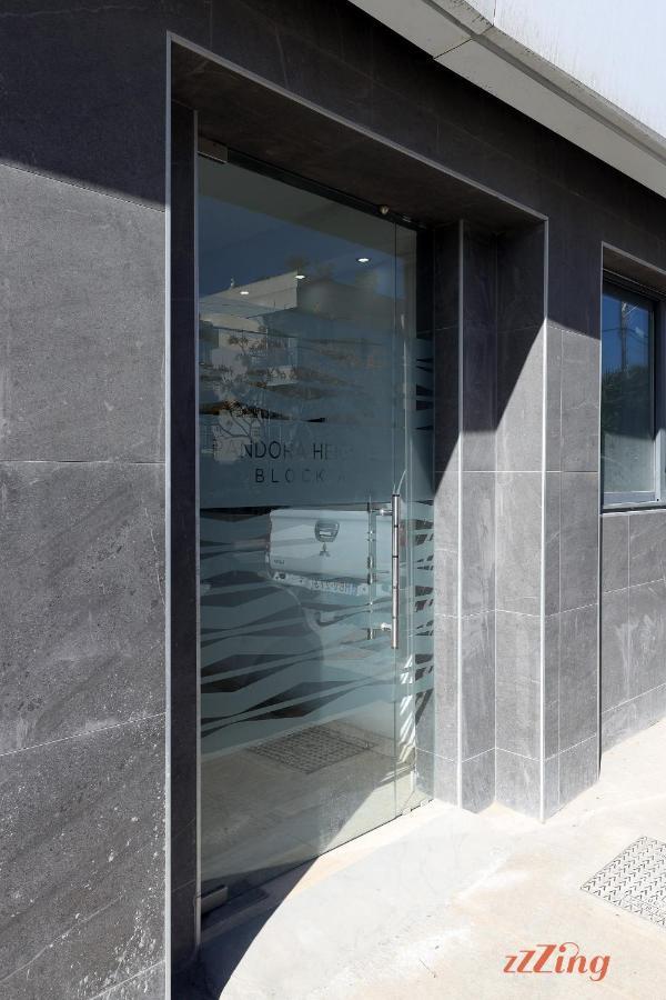 A Stunning Apartment With Spectacular Sea Views 세인트폴스베이 외부 사진