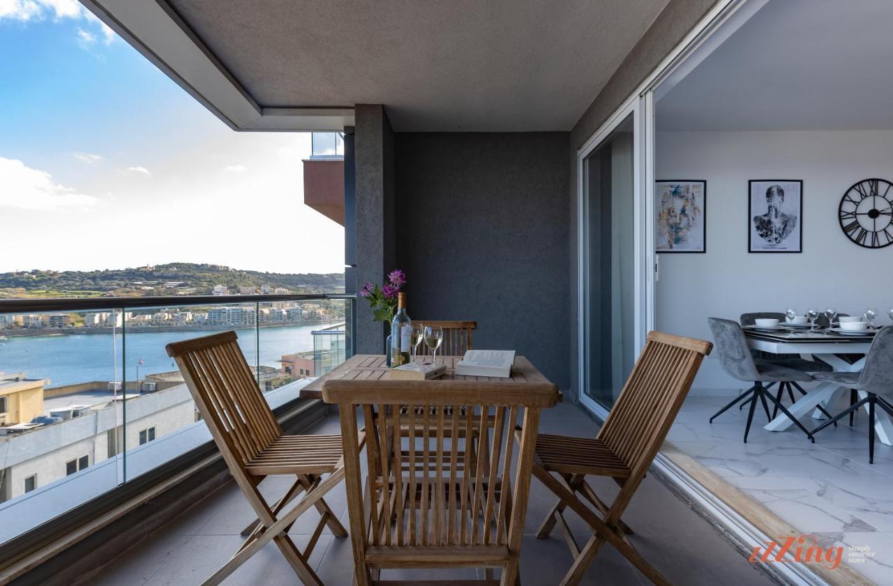 A Stunning Apartment With Spectacular Sea Views 세인트폴스베이 외부 사진